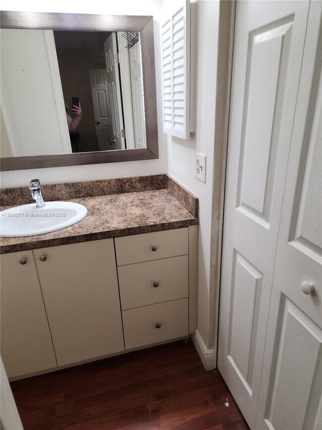 Building Photo - 8401 SW 107th Ave