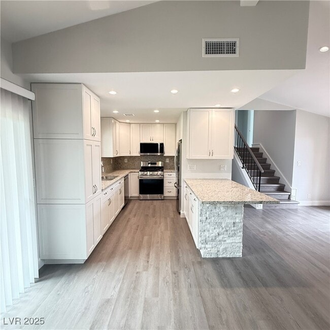 Building Photo - 508 Woodcrest Ct