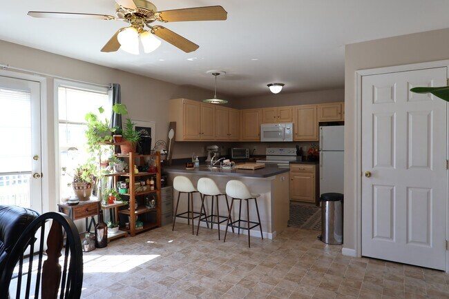 Building Photo - 132 Lighthouse Dr