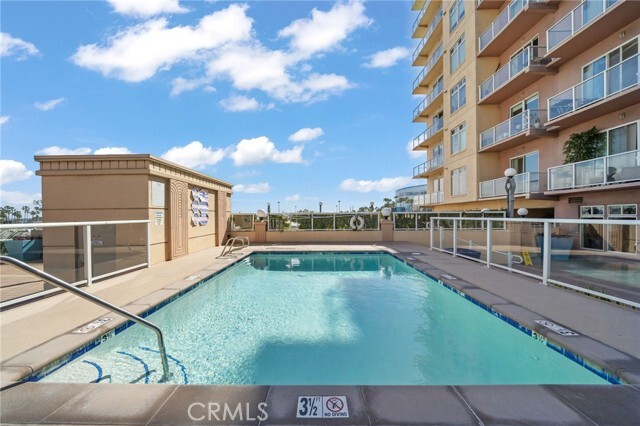 Building Photo - 488 E Ocean Blvd