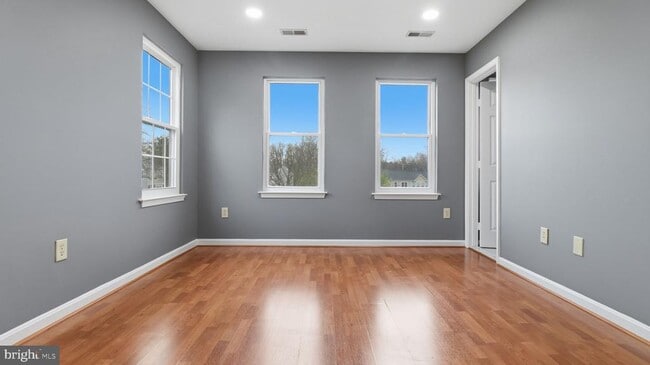 Building Photo - 2628 Deer Ridge Dr