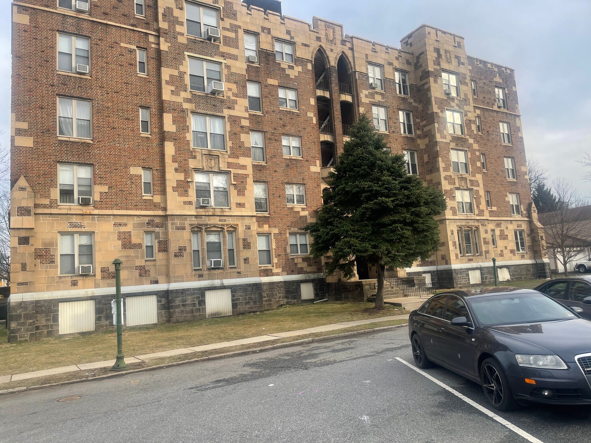 Building Photo - 1436 Lozier Pl