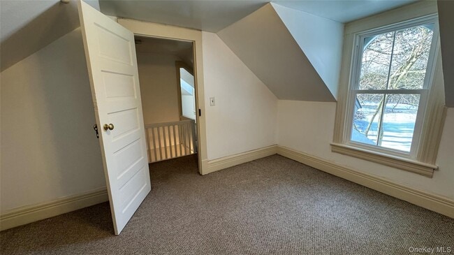 Building Photo - 626 NY-82