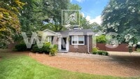 Building Photo - Wonderful 3 Bedroom Cottage in Crestline P...