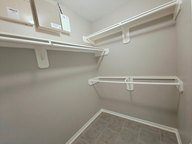 Building Photo - 2506 Teal Run Place Dr