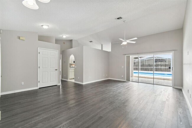 Building Photo - 3034 Ellington Way