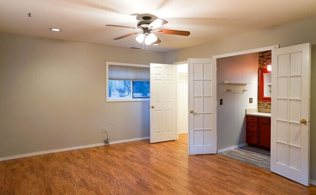 Building Photo - 4 Bedroom home tucked away in Hayden