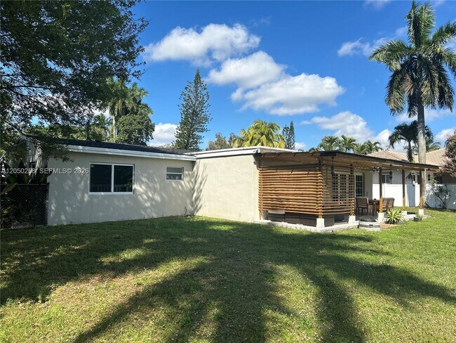 Building Photo - 416 Bayberry Dr