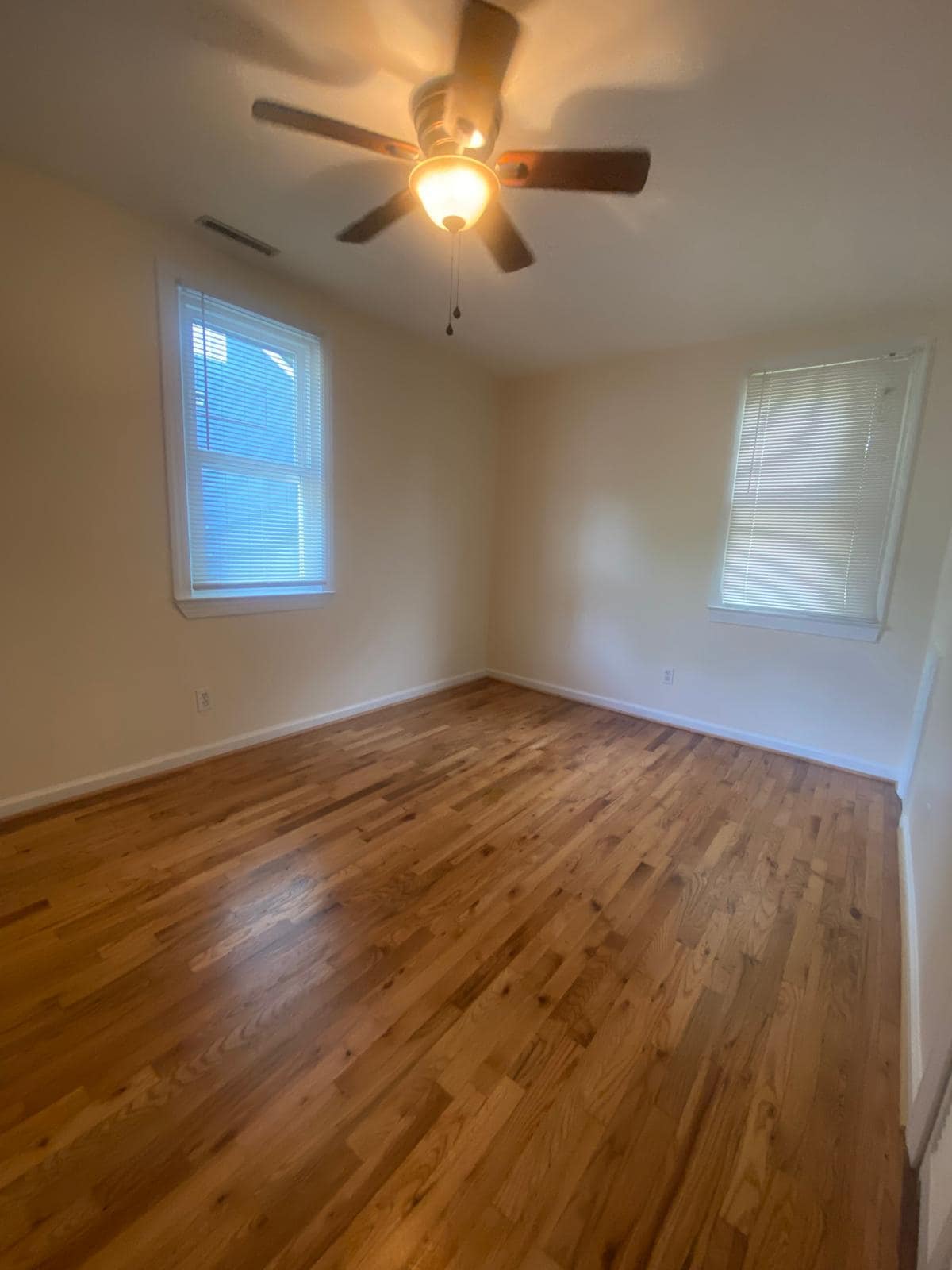 Building Photo - 3560 Maple St