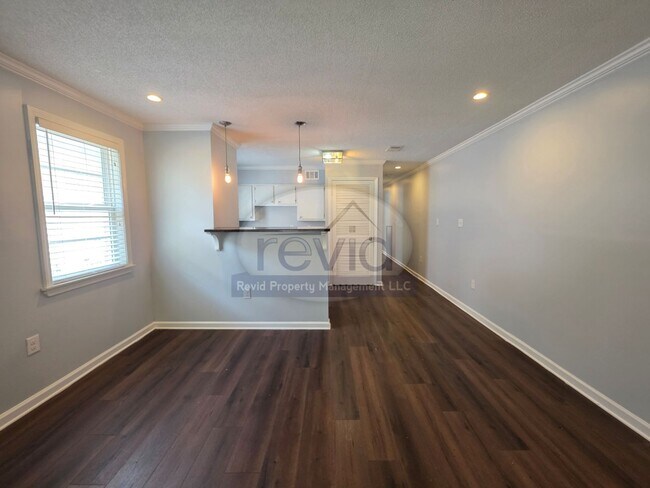 Building Photo - 36 N Auburndale St