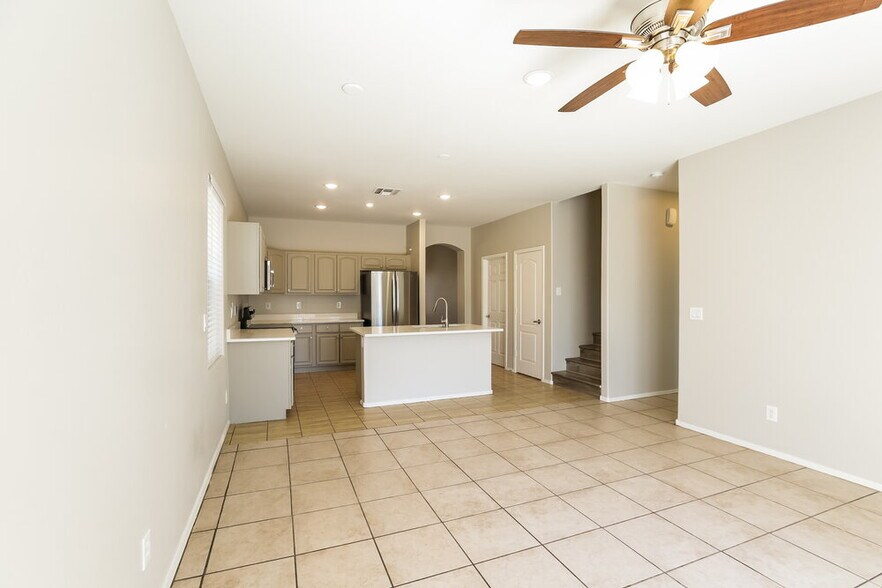 Building Photo - 7224 S 56th Ln