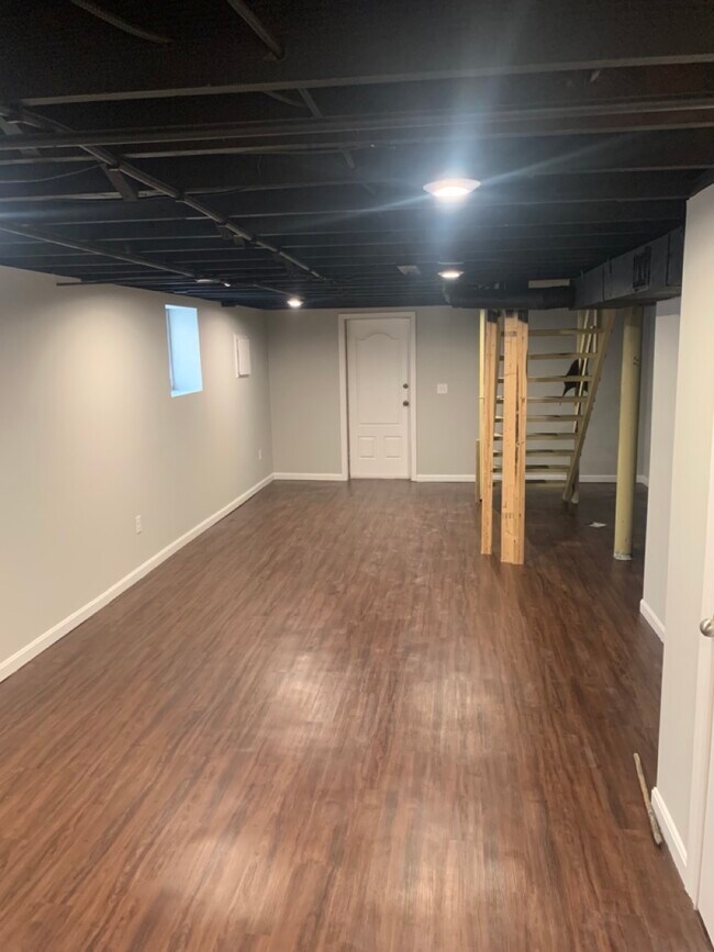 Building Photo - 920 Keswick Blvd