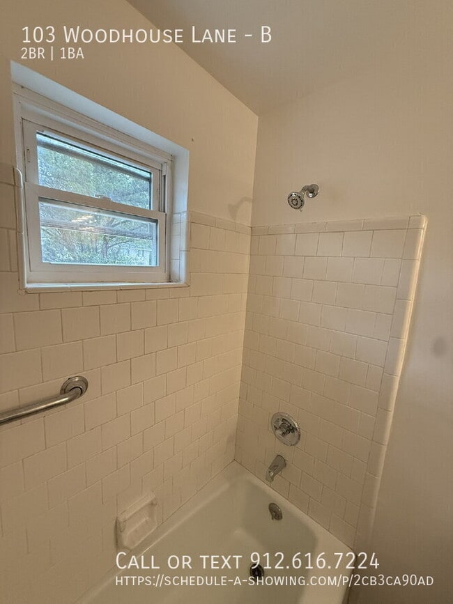 Building Photo - 103 Woodhouse Ln