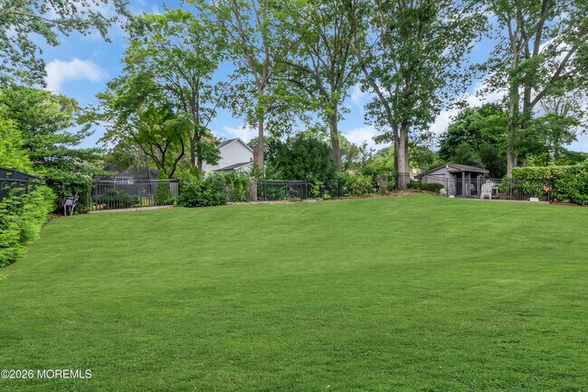 Building Photo - 455 W Lincoln Ave