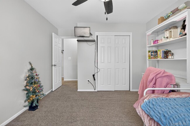 Building Photo - 36 Sycamore Ct