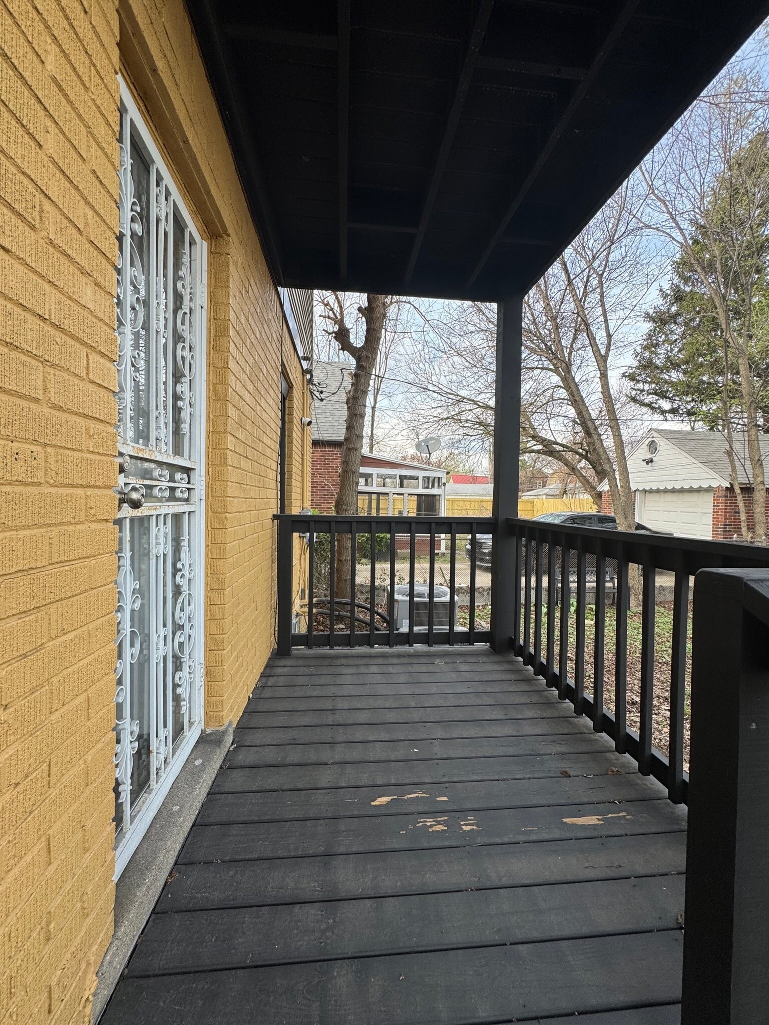 Building Photo - 15318 Murray Hill St