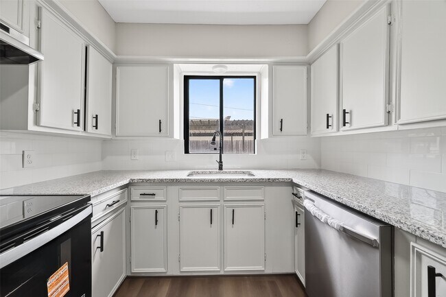 Building Photo - 14030 Cashel Forest Dr