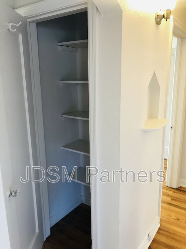 Building Photo - 3735 E 13th Ave