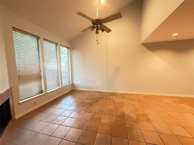 Building Photo - 2601 S Braeswood Blvd