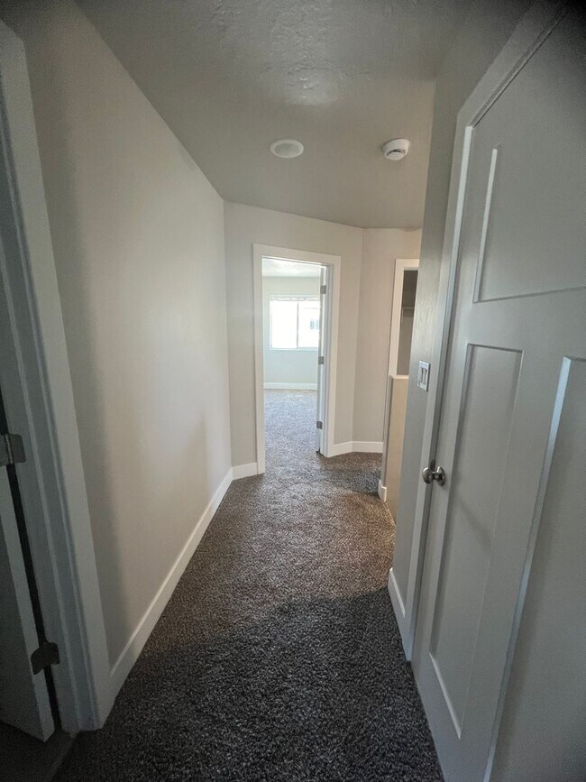 Building Photo - Brand New Townhome! Half off First Month Move in Special!