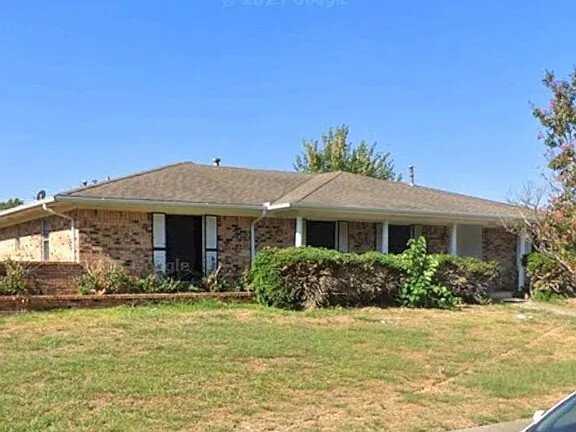 Building Photo - 1615 Springbrook St