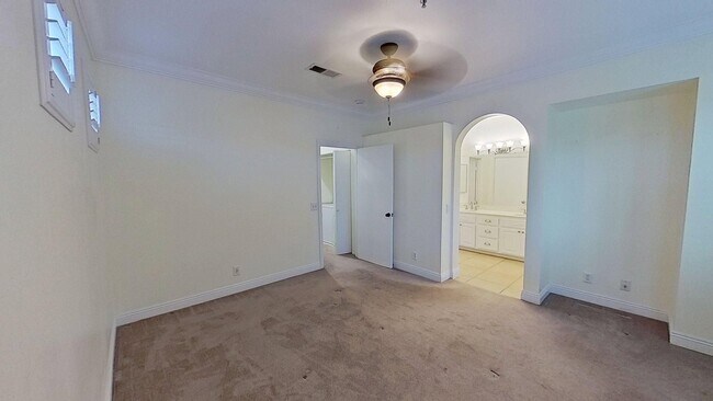 Building Photo - 1 Breakers Ln