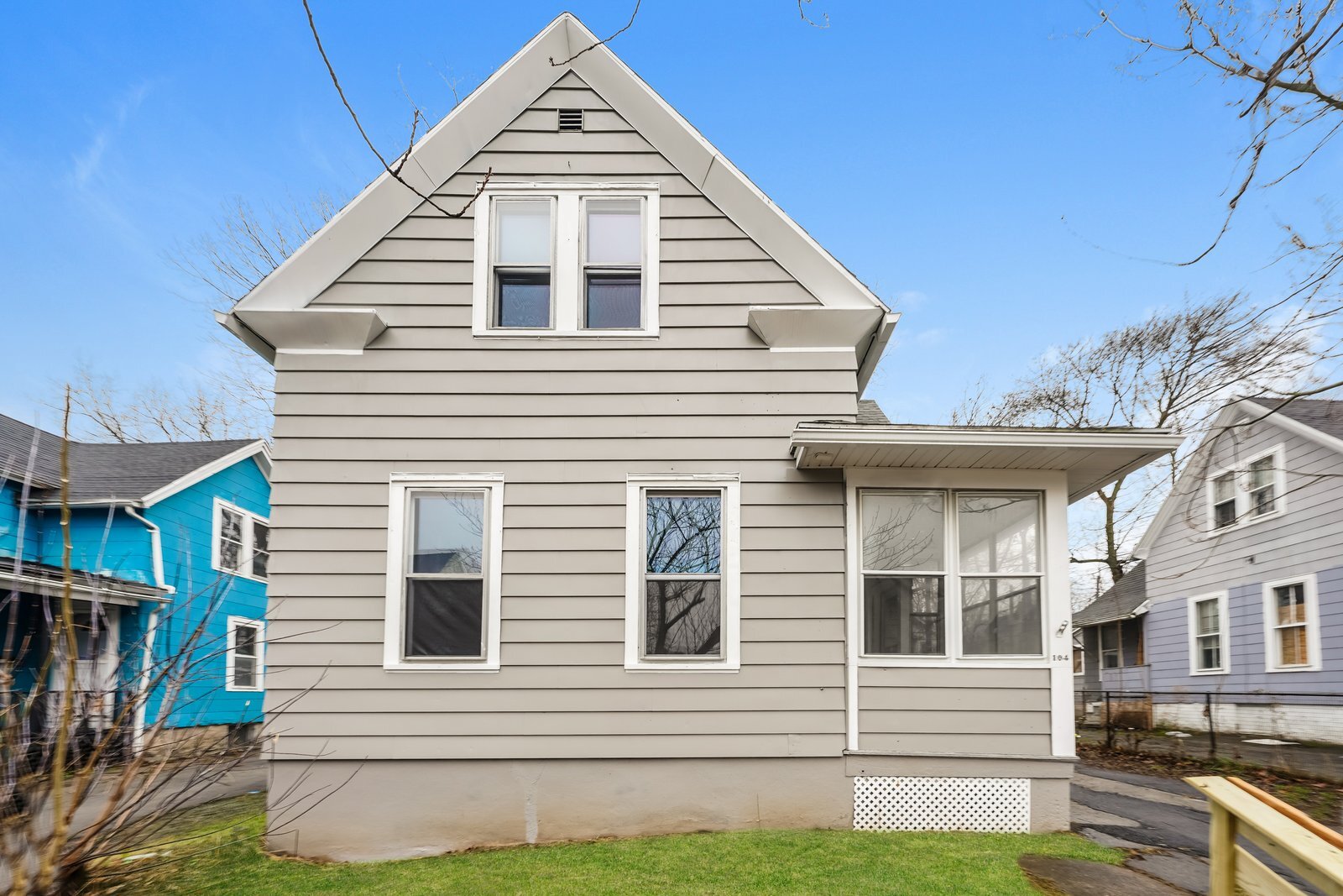 Building Photo - 104 Post Ave