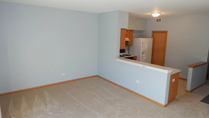 Building Photo - 2546 Oak Tree Ln
