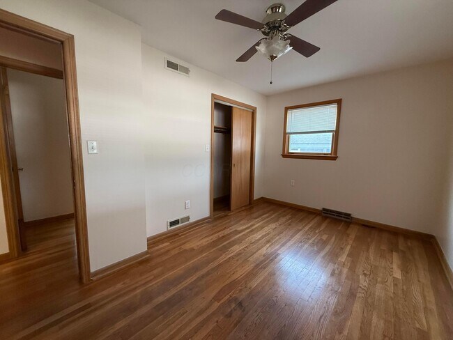 Building Photo - 4212 Beechgrove Dr