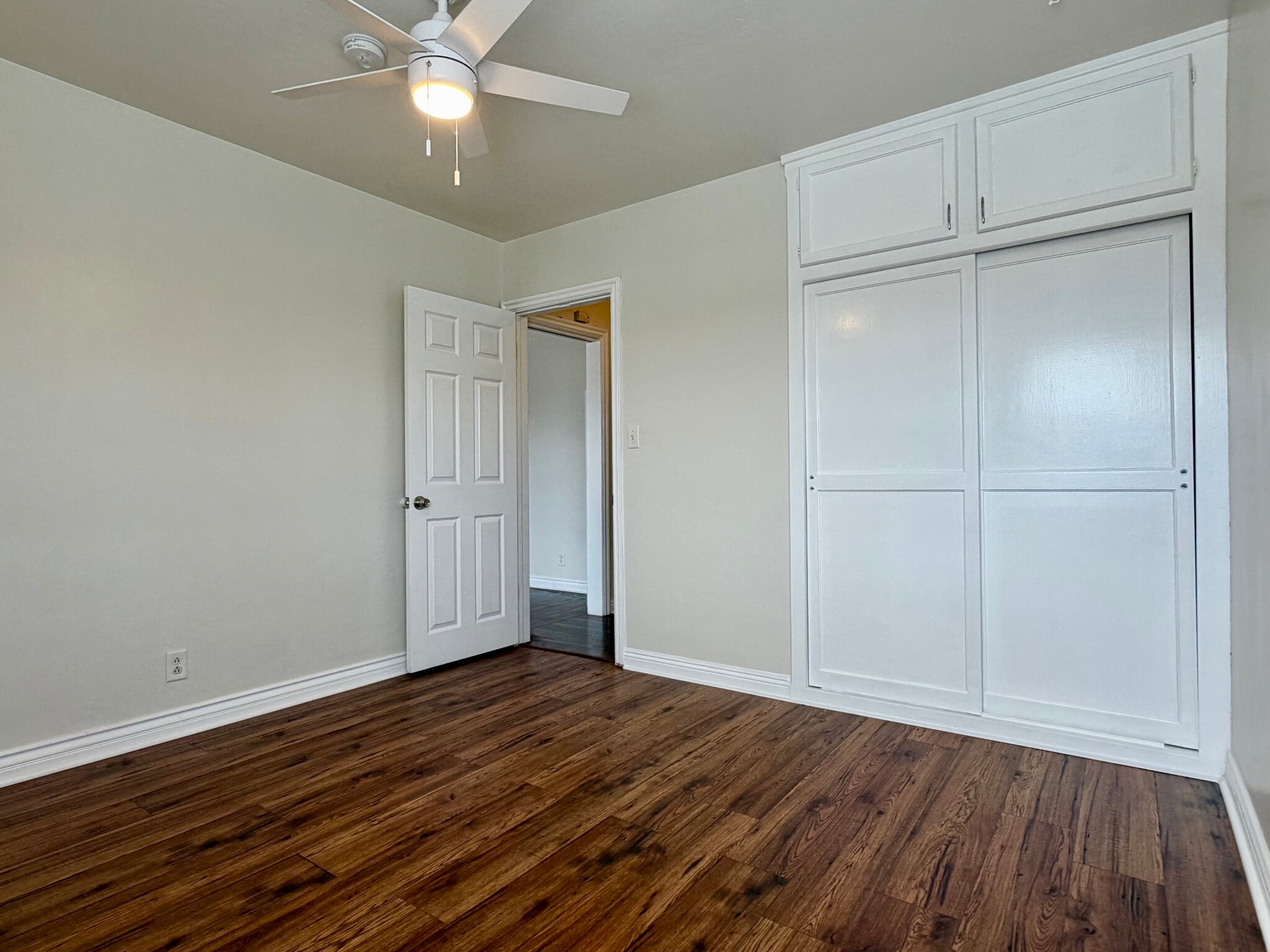 Building Photo - 982 W Hamilton Ave