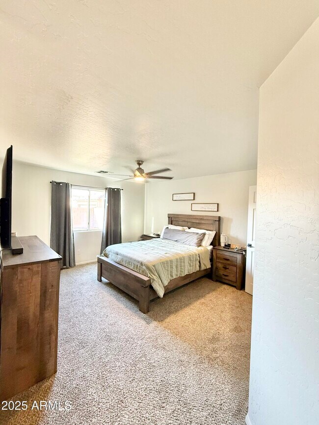 Building Photo - 13737 W Berridge Ln