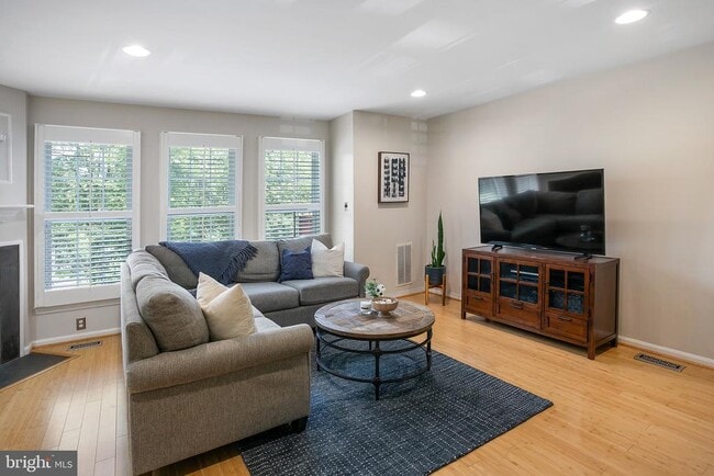 Building Photo - 7433 Hatherleigh Ct