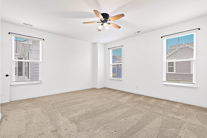 Building Photo - 7011 Pickett Pl