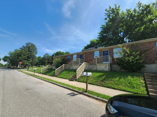 Building Photo - 900 Shelby Ave