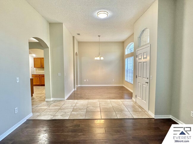 Building Photo - 32 Pierce Ln