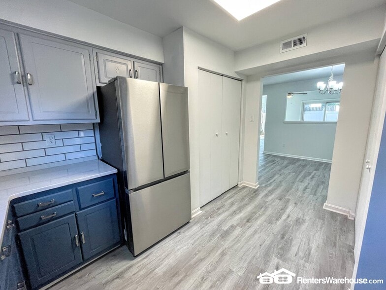 Building Photo - 5000 Dunderdale Ct