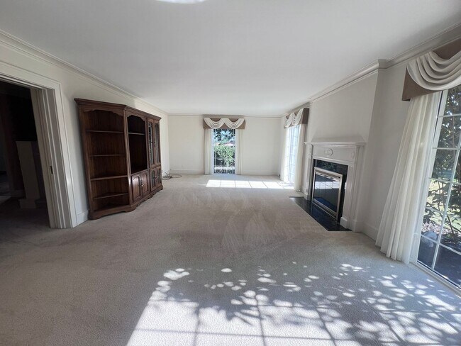 Building Photo - Spacious Four Bedroom Home in Byron Center!