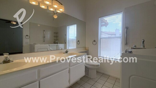 Building Photo - 12511 Townhill Ct