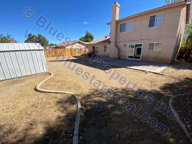 Building Photo - 10840 Floral St