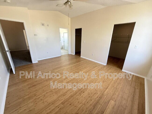 Building Photo - 12653 Longcrest Dr