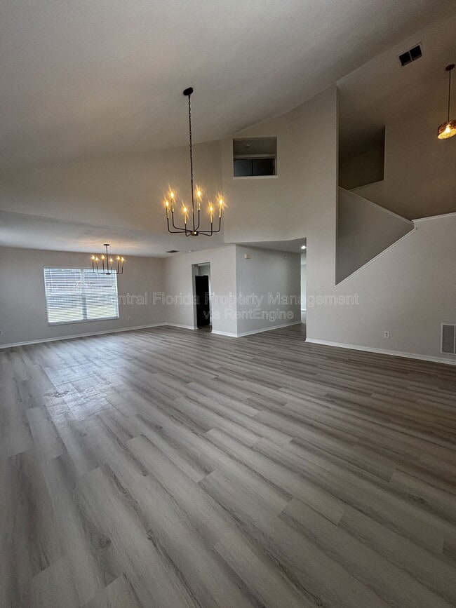 Building Photo - 2228 Albion Ave