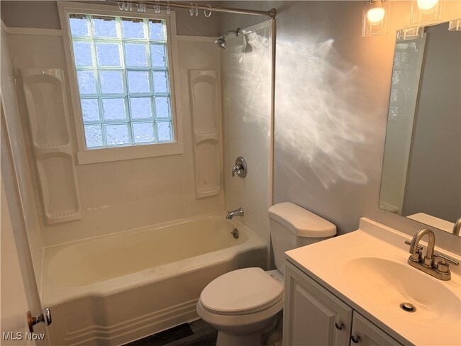 Building Photo - 1334 Aberdeen Ave