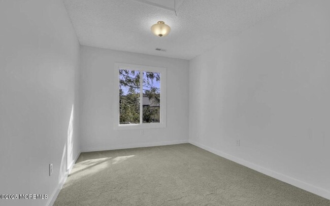 Building Photo - 24 Northrup Dr