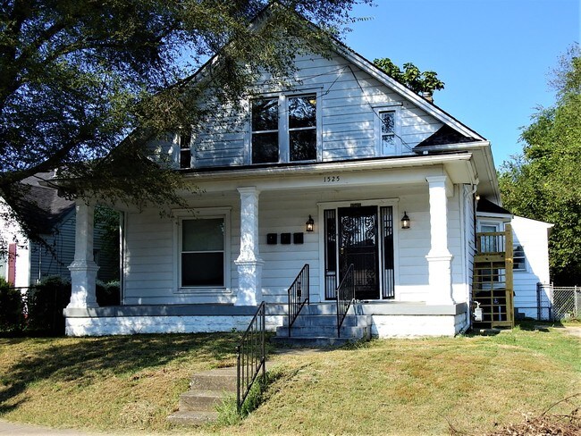 Building Photo - 1525 Arcade Ave
