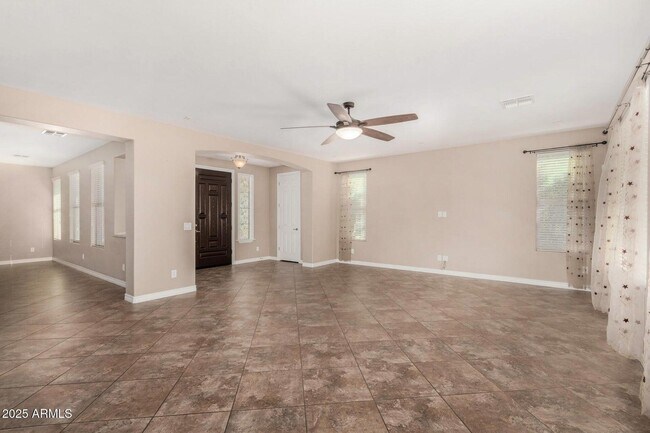 Building Photo - 2585 E Carob Dr