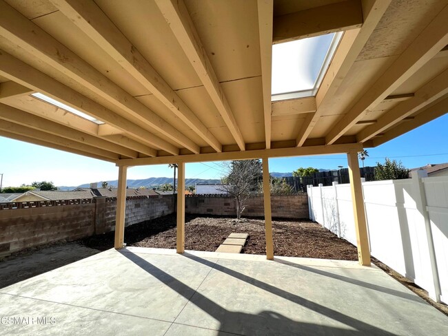 Building Photo - 662 Gerst Dr