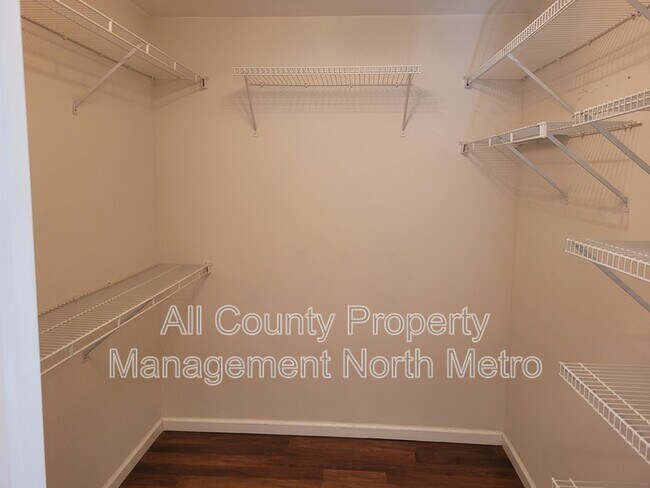Building Photo - 506 Towne Ridge Way