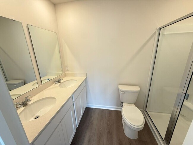 Building Photo - 463 Martins Creek Blvd