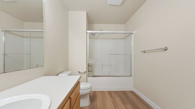 Building Photo - Spacious Mukilteo Duplex with Modern Upgrades