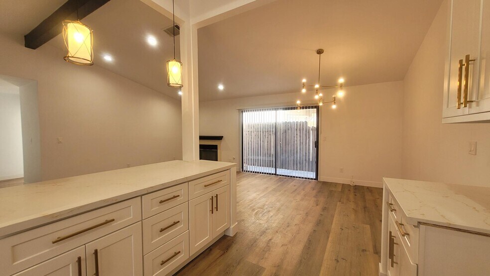 Dining Area - 15340 Murray Ave